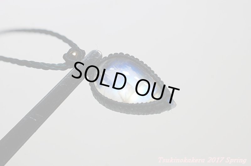 画像3: ☆5/08☆ロイヤルレインボームーンストーンのハイクオリティストーン×小粒デザイン:小粒のジュエリー (3)