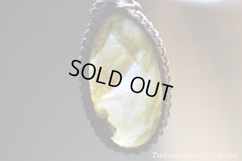 画像8: ☆5/16UP☆イエローゴールデンラブラドライト、オモナガオーバルカボションタイプが登場。お月様の光のようです！：イエローゴールド (8)