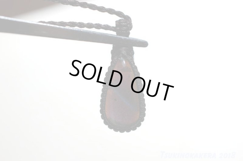 画像8: ☆01/01UP☆イエローパープルラブラドライト:ふっくら研磨もきれいなティアドロップ:マダガスカル産の美しいシラーの光:冒険 (8)