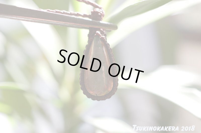 画像10: ☆01/01UP☆イエローパープルラブラドライト:ふっくら研磨もきれいなティアドロップ:マダガスカル産の美しいシラーの光:冒険 (10)