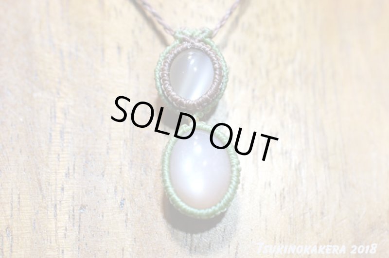 画像4: ☆04/23UP☆ムーンストーン×ムーンストーン小粒デザイン:14金GF入り:皐月の一点物アクセサリー:ダブルムーン (4)