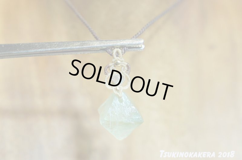 画像5: ★6/22UP★10周年ありがとう☆小粒のかけら:フローライトのデザイン小粒マイクロマクラメネックレス (5)