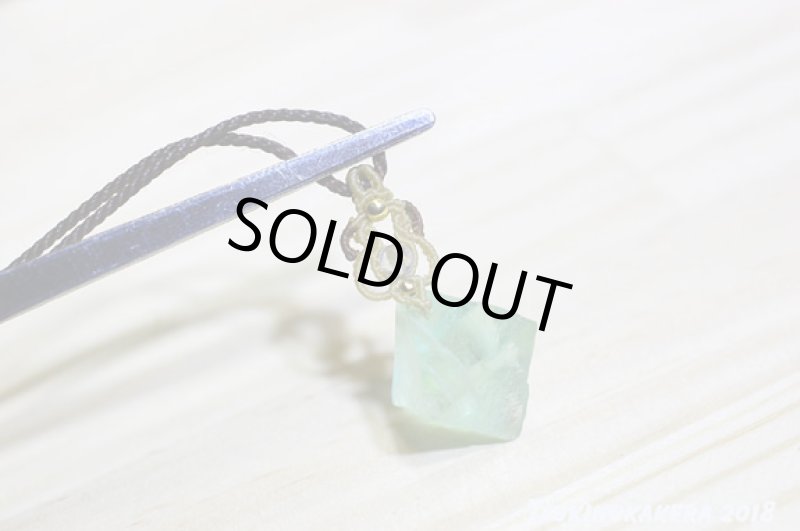 画像8: ★6/22UP★10周年ありがとう☆小粒のかけら:フローライトのデザイン小粒マイクロマクラメネックレス (8)