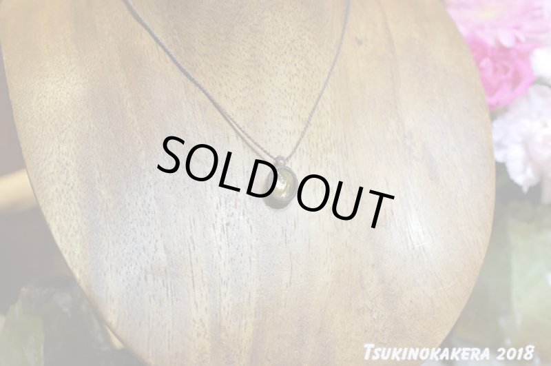 画像3: ☆06/22UP☆10周年ありがとうございます☆ゴールドルチルクォーツ登場。黄金の針金が水晶の中に。奇跡のピース。小粒のかけら×ゴールドルチル:ゴールデンロード4 (3)