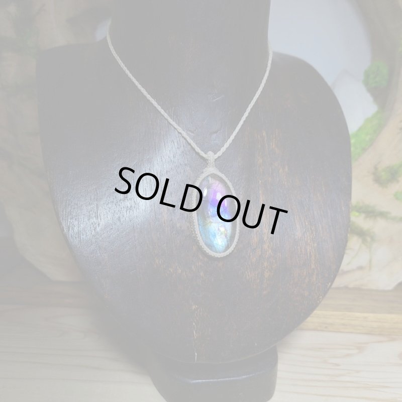 画像4: ☆04/15UP☆ハイクオリティレインボーラブラドライト。：希少価値の高いレインボー色：七色の物語 (4)