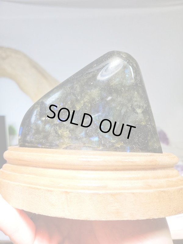 画像3: ☆07/14UP☆【大セール中】ラブラドライトビック原石置物：台付き：ラブラド王3 (3)