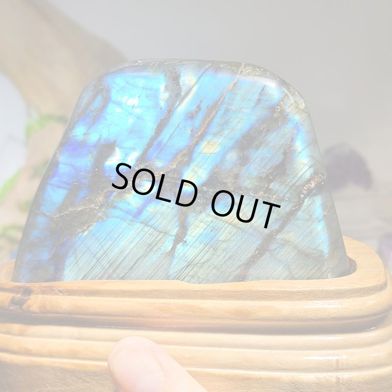 画像4: ☆07/14UP☆【大セール中】ラブラドライトビック原石置物：台付き：ラブラド王2 (4)