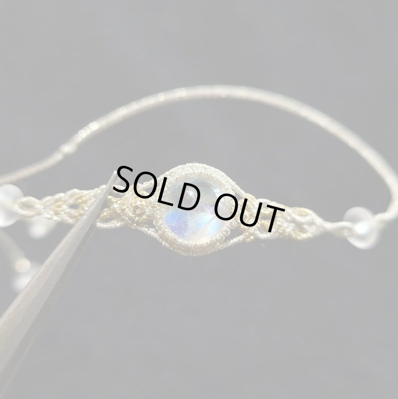 画像4: ☆08/10UP☆金と銀の紐でゴージャス。選び抜いた最高品質の青色にムーンストーン:8月満月先生作品:星降る月 (4)