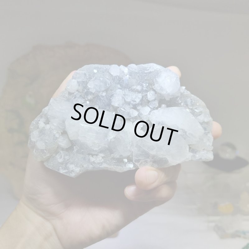 画像2: ☆09/09UP☆インド産:アポフィライト:月のかけら選別コレクション原石シリーズ:世界の鉱物特集:静かなる蒼 (2)