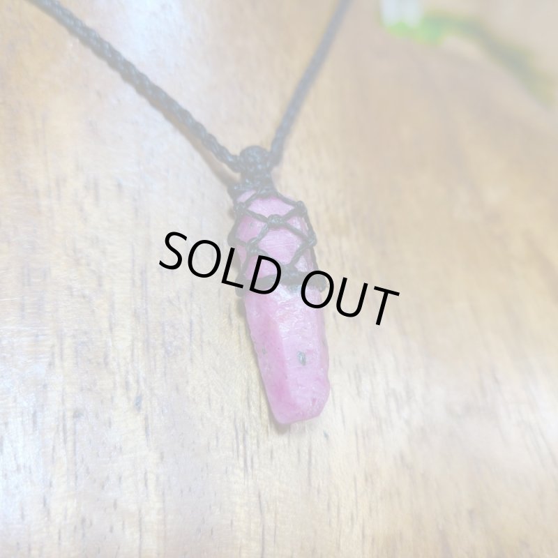 画像3: ★09/09UP★ナチュラルパープルスターサファイヤ/ルビー。大振りぷっくり奇跡の原石。蛍光鉱物月のかけら×× MAMPUKU  STONE コラボ：火星のかけら1 (3)