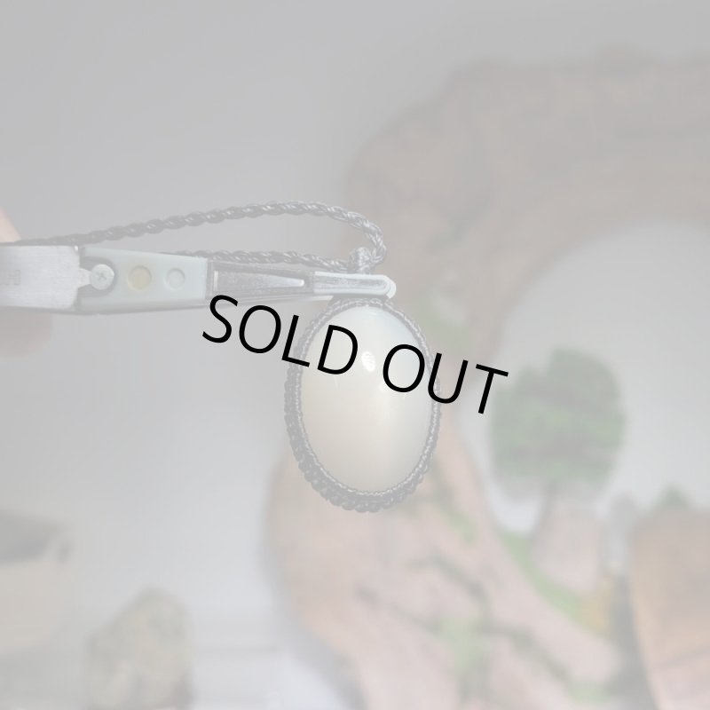 画像2: ☆11/05UP☆:ホワイトムーンストーン。キャッツアイ：ビックサイズ：愛のはぐ (2)