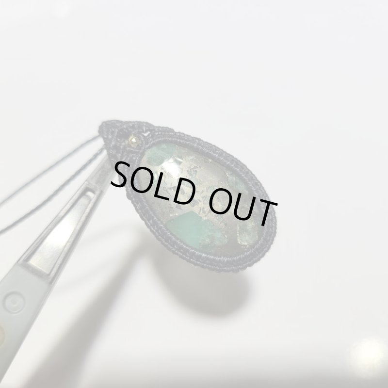 画像2: ☆12/05UP☆：エメラルド＆パイライト混合結晶：世界に一つの奇跡の石：先生作品：ハイクオリティ：ジュピター (2)