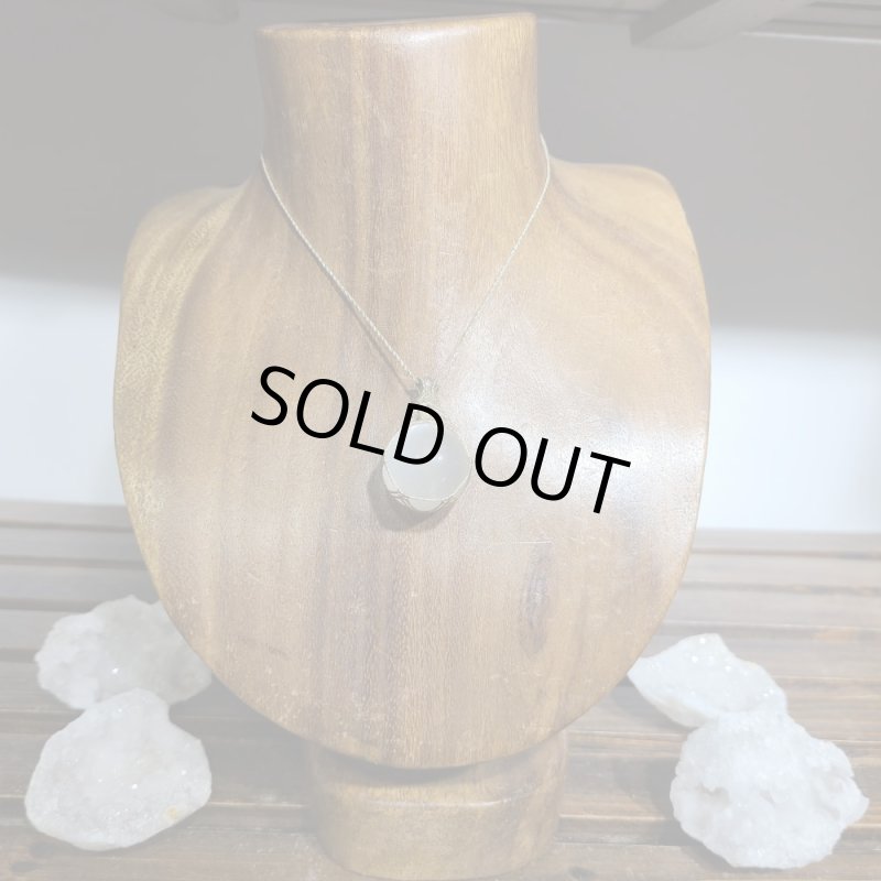 画像2: ☆06/02UP☆16周年奇跡のムーンストーンキャッツアイ丸玉登場。ホワイトムーンストーン：激レア限定：金銀デザイン：先生作品：月の琴調べ３ (2)