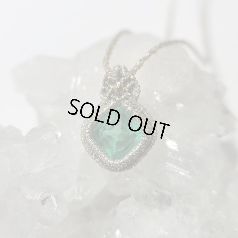 画像2: ☆07/01UP☆:エメラルドファセット:ハイクオリティ:先生作品:マイクロマクラメ:エメラルドの心 (2)