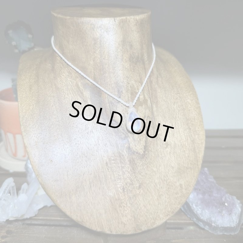 画像4: ☆02/21UP☆月のかけらロイヤルレインボームーンストーン。虹色がロイヤルな輝き：ペトラの願い1 (4)