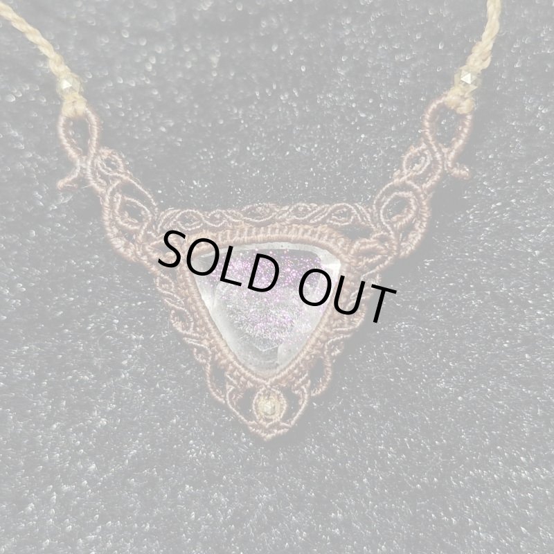 画像2: ☆06/11UP☆大人気近年人気急上昇:ブラジル産:奇跡のピンクシラー:先生作品;正面ギラギラのピンク色:水晶:ピンクの星空 (2)