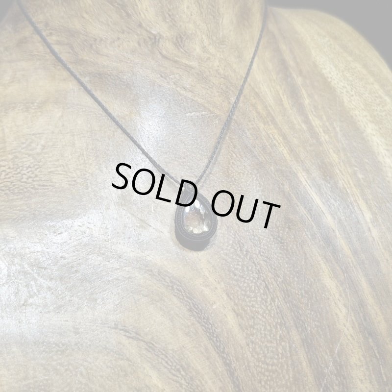 画像4: ☆06/11UP☆大人気近年人気急上昇:マクラメジュエリー:ブラジル産:奇跡のピンクシラー:先生作品;正面ギラギラのピンク色:水晶:ピンクの星空3 (4)