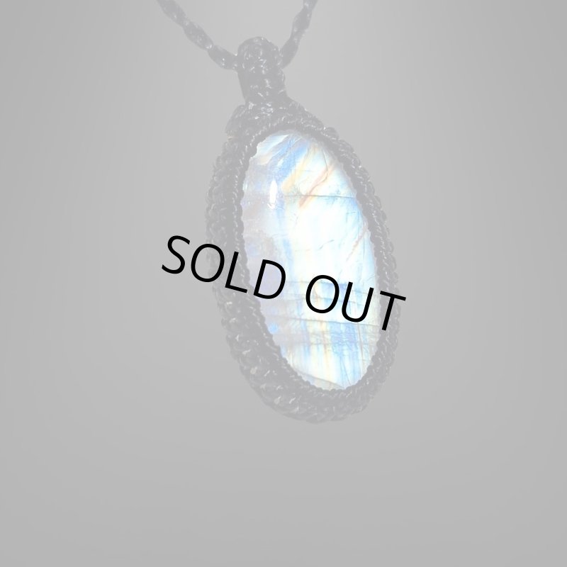 画像2: ☆09/16UP☆月のかけらロイヤルレインボームーンストーン。虹色がロイヤルな輝き：アセンションフラワー (2)