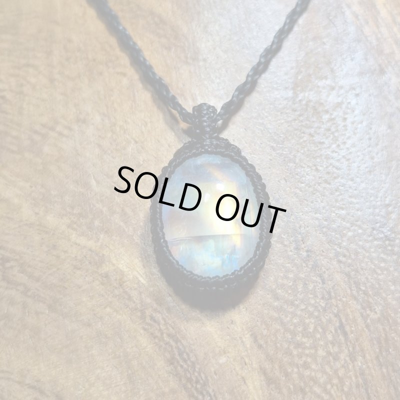 画像4: ☆09/16UP☆月のかけらロイヤルレインボームーンストーン。虹色がロイヤルな輝き:ギャラクティックライン (4)