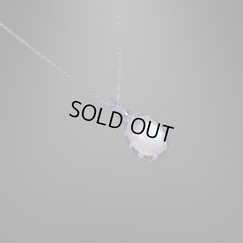 画像3: ☆11/14UP☆月のかけらロイヤルレインボームーンストーン。虹色がロイヤルな輝き:新色:先生作品:Lunar Symphony (3)