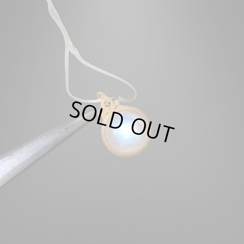 画像3: ☆11/14UP☆月のかけらロイヤルレインボームーンストーン。虹色がロイヤルな輝き：新色：先生作品：Lunar Prism (3)