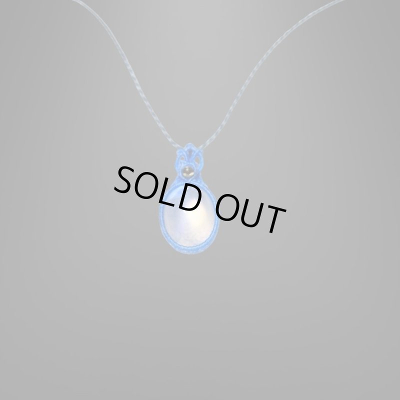 画像1: ☆11/14UP☆月のかけらロイヤルレインボームーンストーン。虹色がロイヤルな輝き：新色：先生作品：Mystic Arc (1)