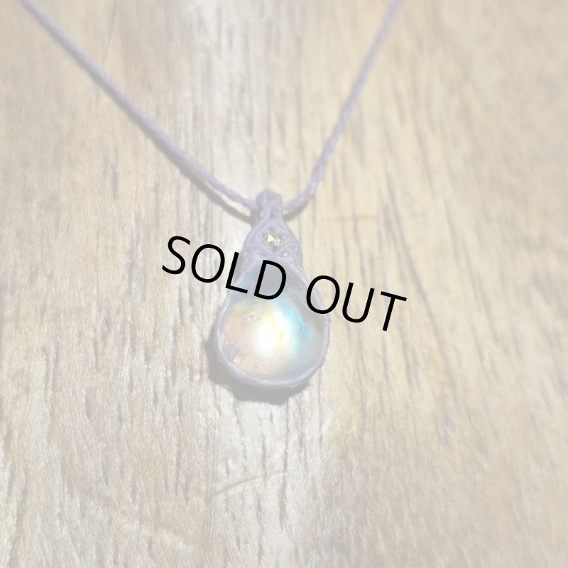 画像4: ☆11/14UP☆月のかけらロイヤルレインボームーンストーン。虹色がロイヤルな輝き：新色：先生作品：Moonlit Veil (4)