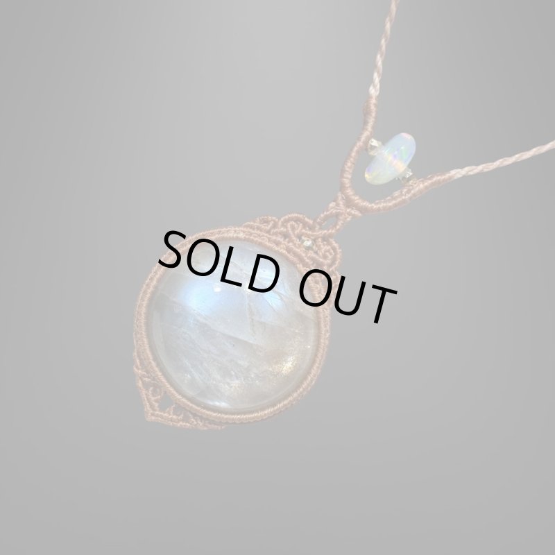 画像2: ☆12/13UP☆ベロモライト：ロシア産ムーンストーン：ロイヤルなシルバーシラー：先生作品：ネイチャーリフレイン (2)