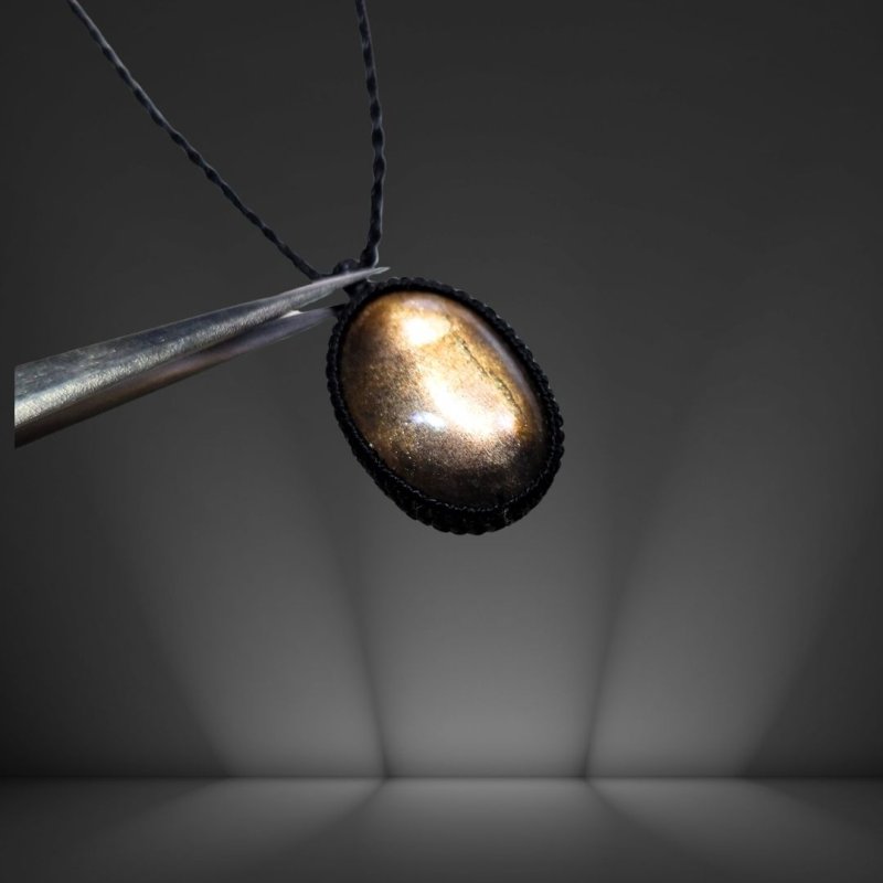 画像2: ☆04/06UP☆【セール35000→15000】ブラックサンストーン:タンザニア産:ここまでギラギラ:ハイクオリティ:太陽の輝きサンストーン:森のことづて (2)