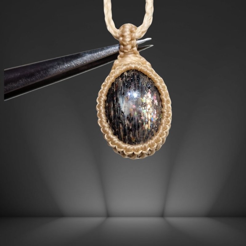 画像4: ☆04/06UP☆ブラックサンストーン:タンザニア産:ここまでギラギラ:ハイクオリティ:太陽の輝きサンストーン:空想標本室 (4)