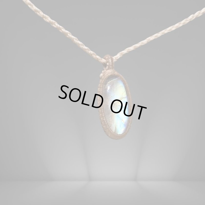 画像4: ☆04/06UP☆月の波動：ロイヤルレインボームーンストーン：キラキラの最高ピース：月の暦：月のかけらムーンストーン：Luna Veil（ルナ・ヴェール） (4)