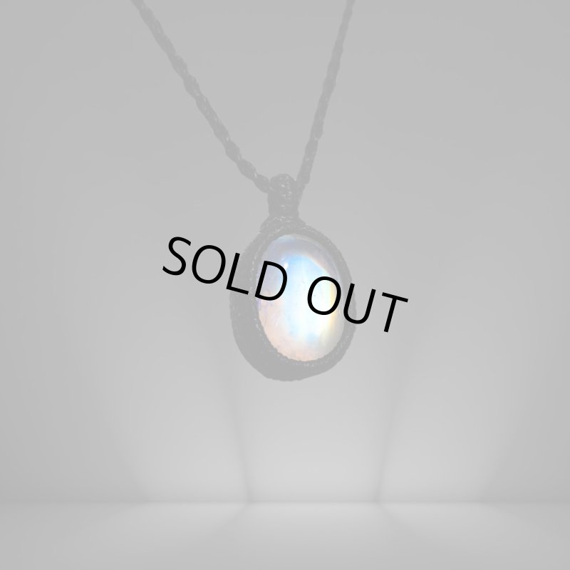 画像2: ☆04/06UP☆月の波動:ロイヤルレインボームーンストーン:キラキラの最高ピース:月の暦:月のかけらムーンストーン:月影の夢路(つきかげのゆめじ) (2)