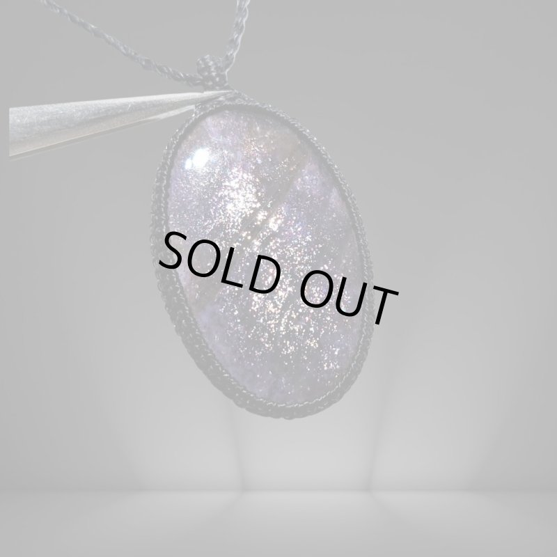 画像2: ☆04/06UP☆アイオライトサンストーン：コーディアライト：虹のキラキラが表面に：最高ピースコレクション：Vision Seeker（ヴィジョン・シーカー） (2)