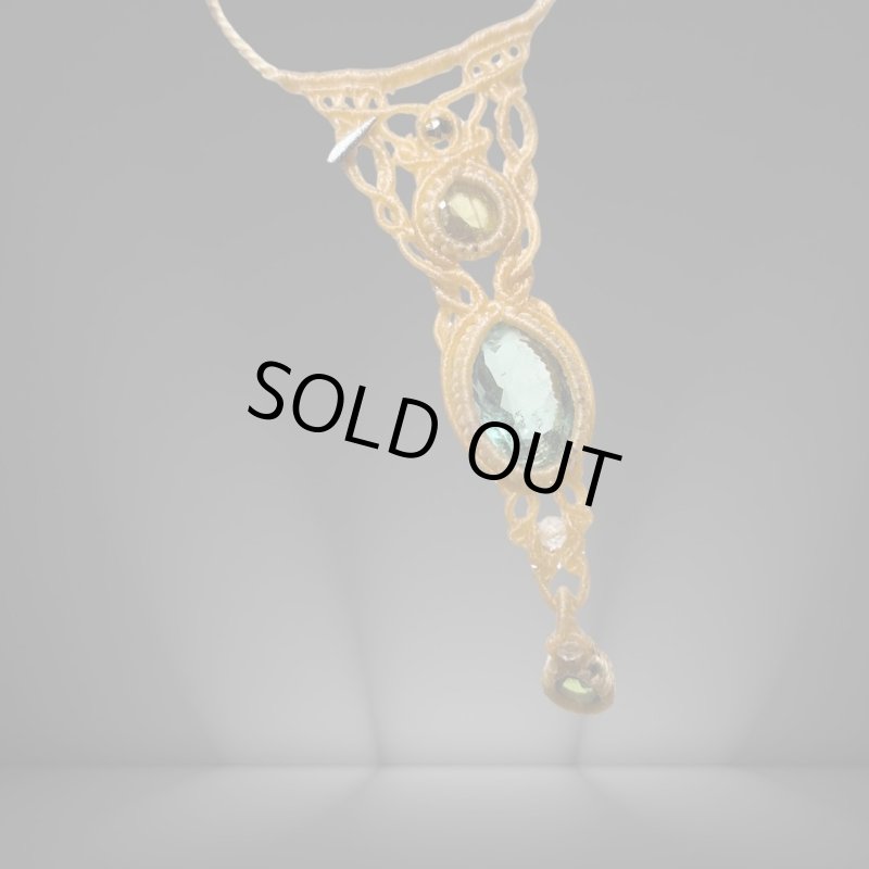 画像2: ☆04/06UP☆ダイアナマリアフローライト(ロジャリー鉱山産出)：イギリス産；もっと蛍光する美しいフローライト：ザクロ石：エルネオラ（Elneora） (2)