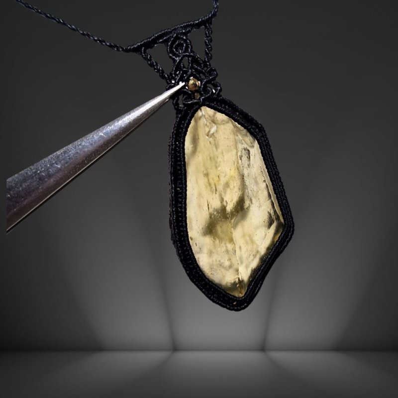 画像6: ☆04/06UP☆リビアングラス:宇宙のエネルギーの天然ガラス:隕石衝突により誕生:先生作品:ソレイリオ(Soleirio) (6)