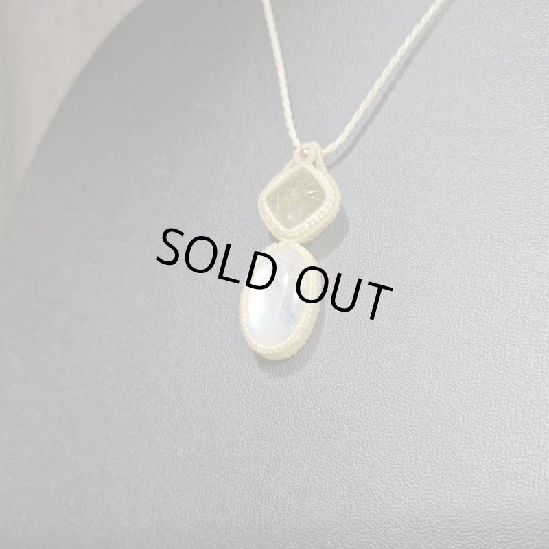 画像6: ☆05/08UP☆ロイヤルムーンストーン×ゴールドルチルクォーツ：素敵な組み合わせ：最高品質のムーンストーン：光響（こうきょう） (6)