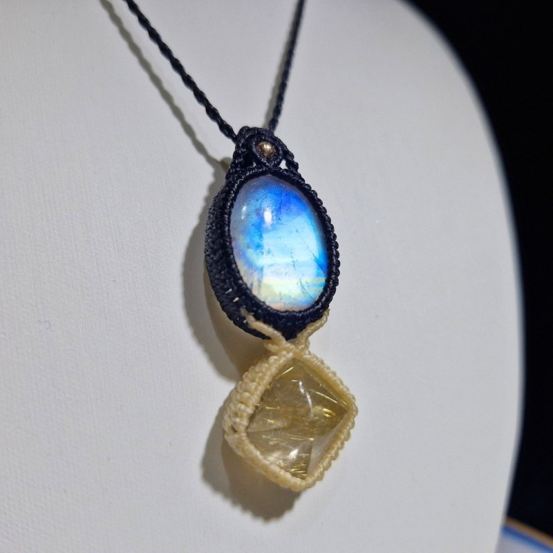 画像2: ☆05/08UP☆ロイヤルムーンストーン×ゴールドルチルクォーツ：素敵な組み合わせ：最高品質のムーンストーン：ルナソルの秘宝 (2)