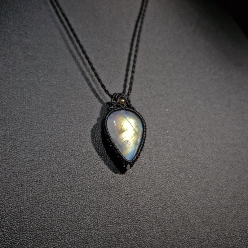 画像6: ☆05/09UP☆月の波動：2025年5月新作：ロイヤルレインボームーンストーン：月の暦シリーズ：月のかけらムーンストーン：日輪月影（にちりんげつえい） (6)