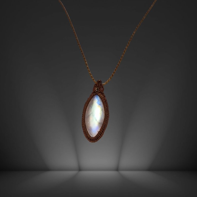 画像5: ☆07/09UP☆【ハイクオリティ】月の波動：先生作品：マイ黒マクラメ：ロイヤルレインボームーンストーン：月の暦シリーズ：月のかけらムーンストーン：   セレスティアリズム (5)