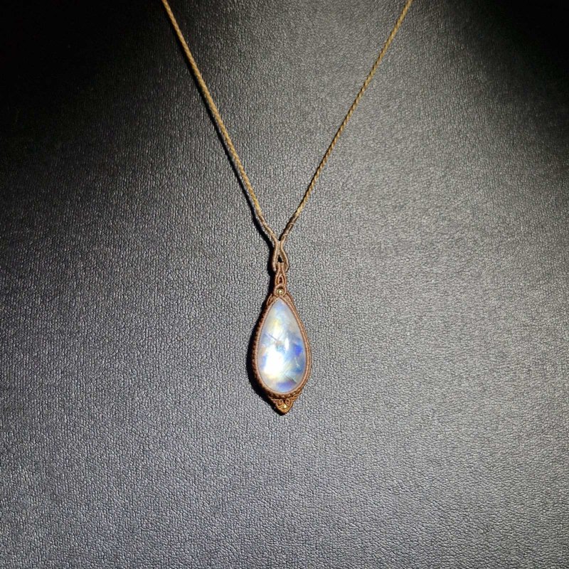 画像5: ☆07/09UP☆月の波動：先生作品：マイ黒マクラメ：ロイヤルレインボームーンストーン：月の暦シリーズ：月のかけらムーンストーン：  天涙（てんるい） (5)