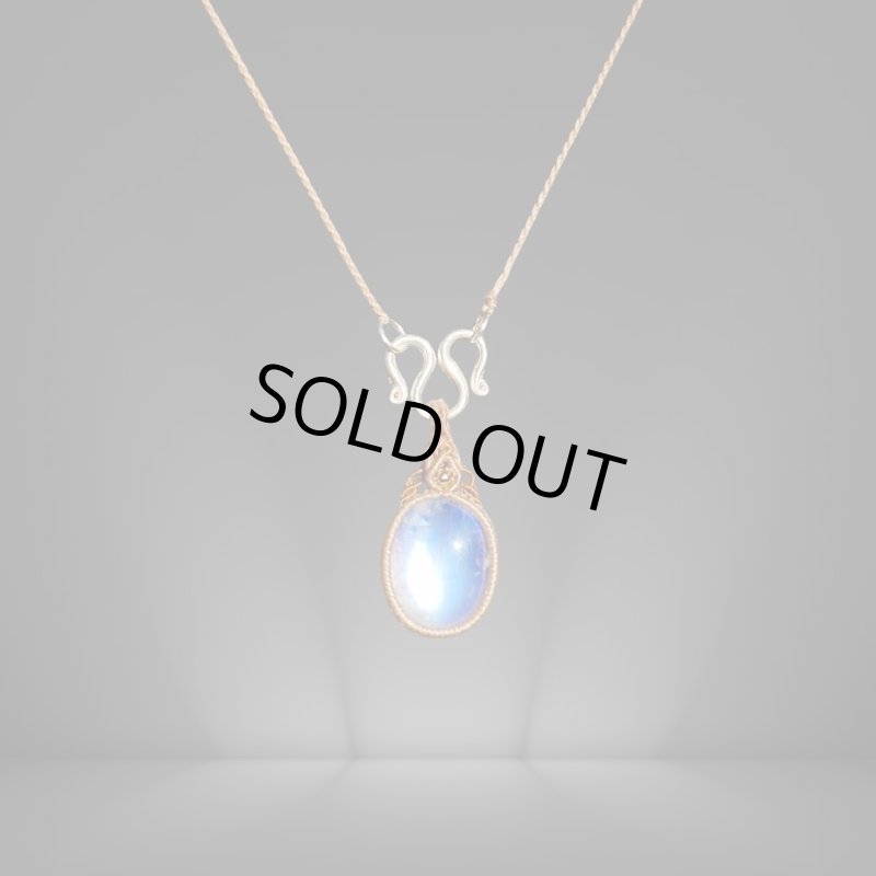 画像3: ☆07/09UP☆【ハイクオリティ】月の波動：先生作品：マイ黒マクラメ：ロイヤルレインボームーンストーン：月の暦シリーズ：月のかけらムーンストーン： オーロラソウル  (3)