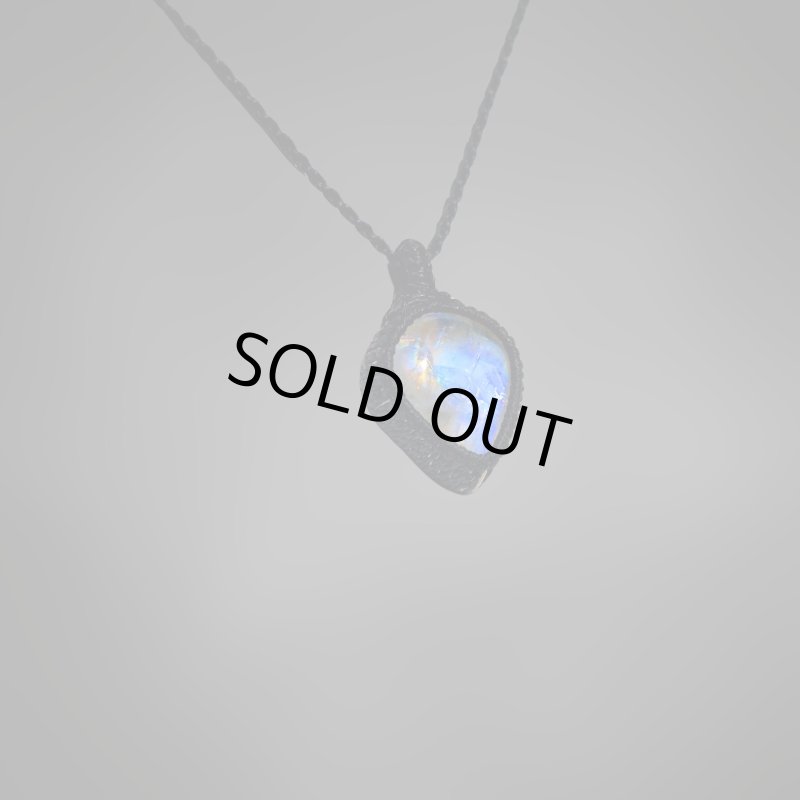 画像2: ☆09/06UP☆月の波動：スタンダードモデル：ロイヤルレインボームーンストーン：月の暦シリーズ：月のかけらムーンストーン： 「月読の光」 (2)