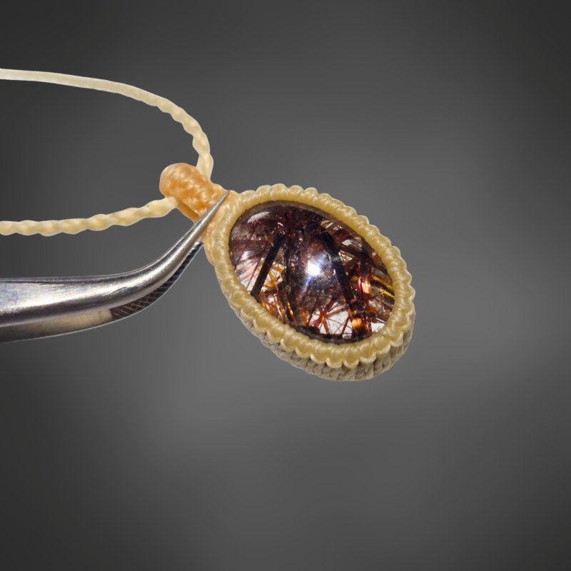 画像2: ☆09/06UP☆ブラジル産レッドルチルクォーツ！金の針金が水晶の中に：美しい赤金の結晶：灯影（ほかげ） (2)