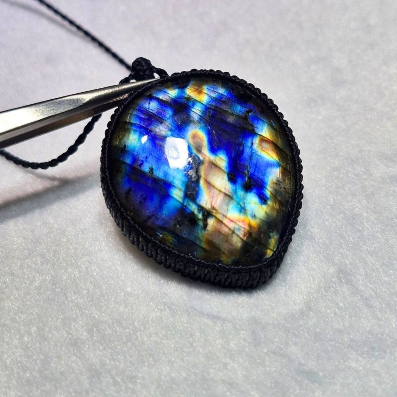 画像2: ☆10/03UP☆ナチュラルカラフル！レインボー＆ディープブルーラブラドライトシリーズ：美しい古代の記憶の残るAAAハイクオリティ天然ラブラドライト： Galactic Eye（銀河の瞳） (2)