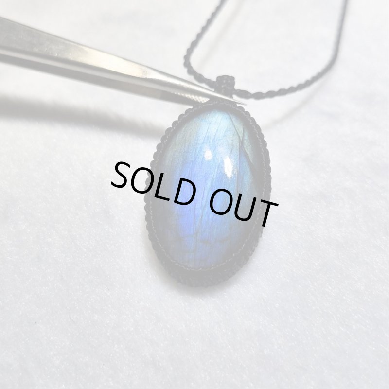 画像3: ☆10/03UP☆グラデーションラブラ！レインボー＆ディープブルーラブラドライトシリーズ：美しい古代の記憶の残るAAAハイクオリティ天然ラブラドライト：Cosmic Artifact（宇宙の遺物） (3)