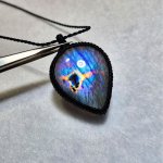 画像1: ☆10/03UP☆ナチュラルカラフル！レインボー＆ディープブルーラブラドライトシリーズ：美しい古代の記憶の残るAAAハイクオリティ天然ラブラドライト： Celestial Pulse（天界の鼓動） (1)