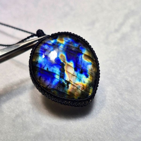 限定価格✨神秘✨AAA宝石質希少ラメ✨飛行石の様な✨銀河ブラック ラブラドライト