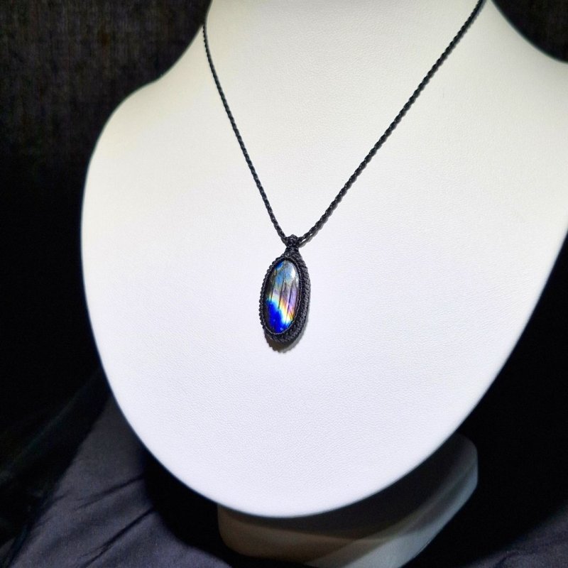 画像2: ☆10/03UP☆レインボー＆ディープブルーラブラドライトシリーズ：美しい古代の記憶の残るAAAハイクオリティ天然ラブラドライト： Sacred Geometry（神聖幾何学） (2)