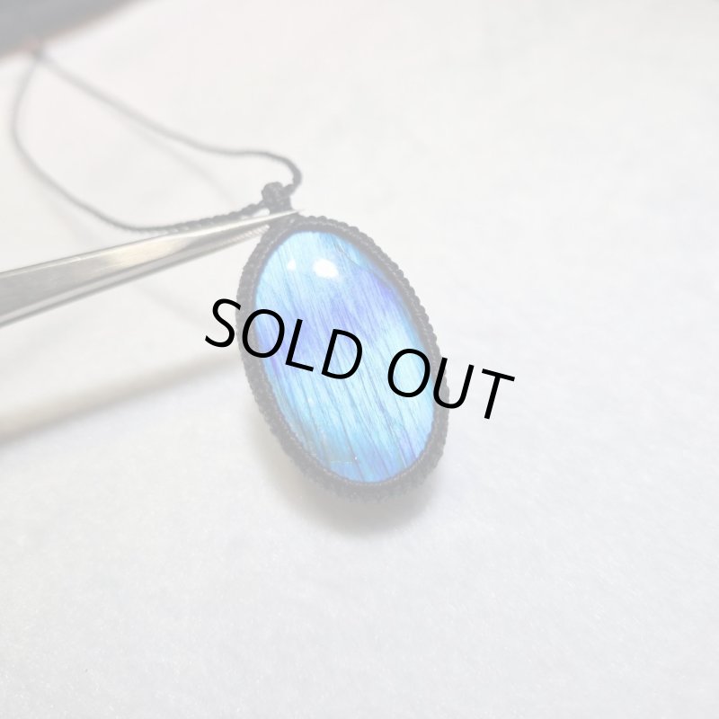 画像4: ☆10/03UP☆グラデーションラブラ！レインボー＆ディープブルーラブラドライトシリーズ：美しい古代の記憶の残るAAAハイクオリティ天然ラブラドライト：Stargate Key（スターゲイトの鍵） (4)