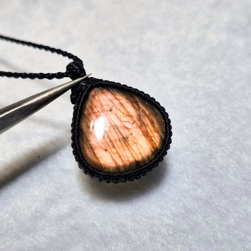 画像4: ☆10/03UP☆オレンジピンク！！！！レインボー＆ディープブルーラブラドライトシリーズ：美しい古代の記憶の残るAAAハイクオリティ天然ラブラドライト： Oracle Stone（神託の石） (4)